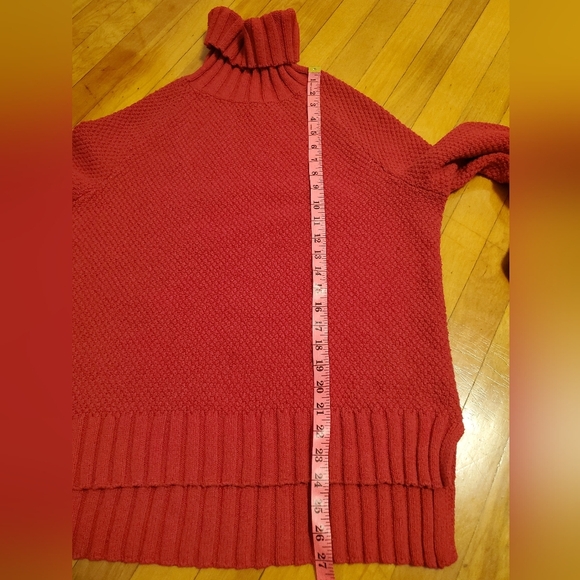 Patagonia turtleneck long sleeves sweater. Knit. Ribbed on neck. Red. Size L. - Picture 10 of 11